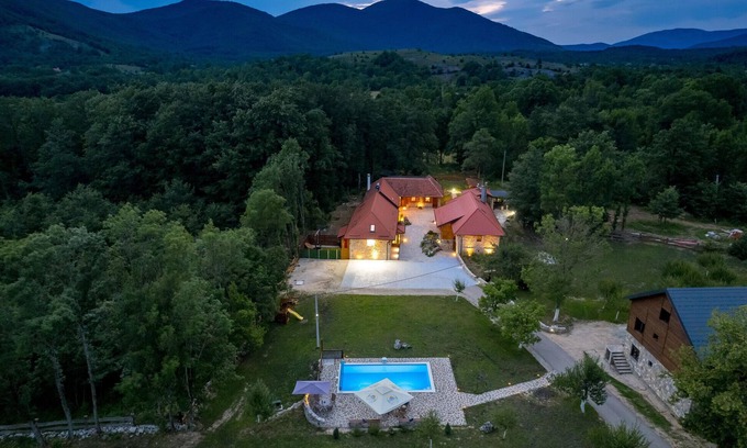 Municipality of Gracac Maison | Superbe maison à Gracac avec sauna