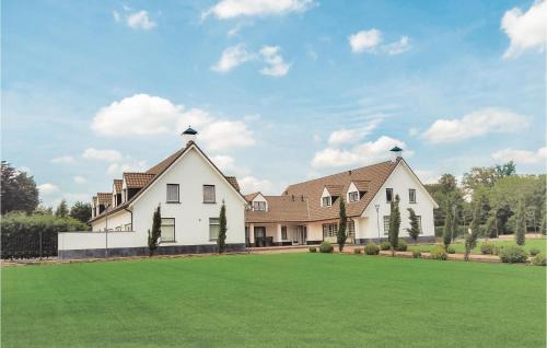 Kessel Maison | Awesome Home In Kessel With Kitchen