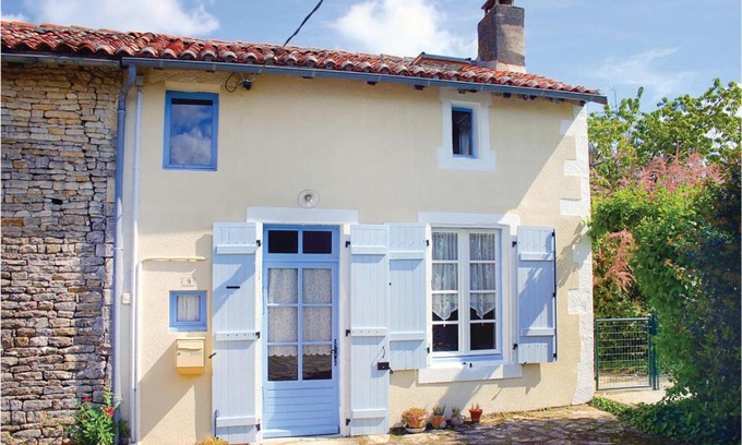 Paizay-Naudouin-Embourie Maison | Awesome Home In Paizay Naudouin