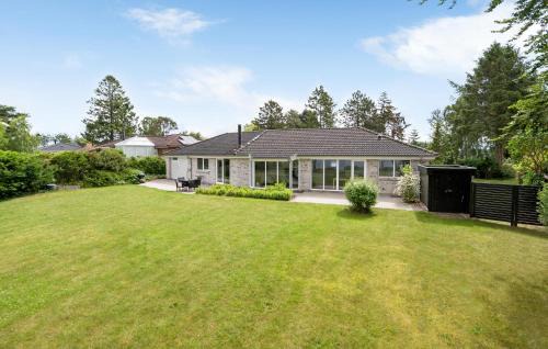 Roskilde Maison | Awesome Home In Roskilde With Wifi