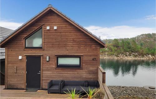 Bomlo Maison | Awesome Home In Urangsvåg With Wifi