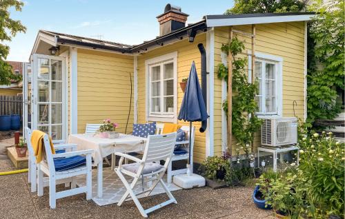 Peru-Lidhem Maison | Awesome Home In Västervik With Kitchen