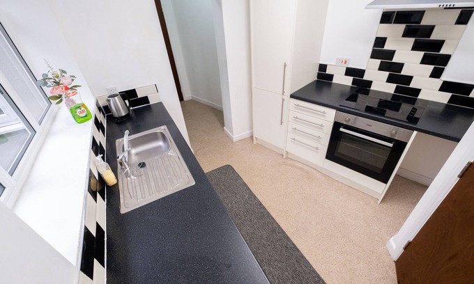 Tunstall Maison | Awesome Home Stoke-on-trent