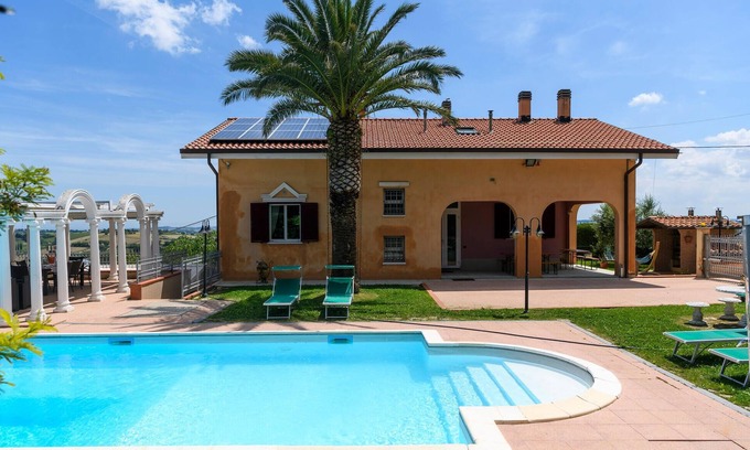 Trecastelli Maison | Superbe maison à Castel Colonna di Mont