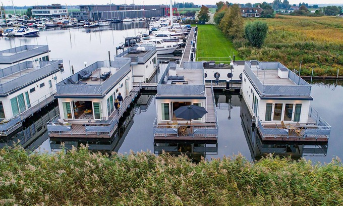 Municipality of Aalsmeer Location De Bateaux | Superbe navire à Aalsmeer avec vue sur.