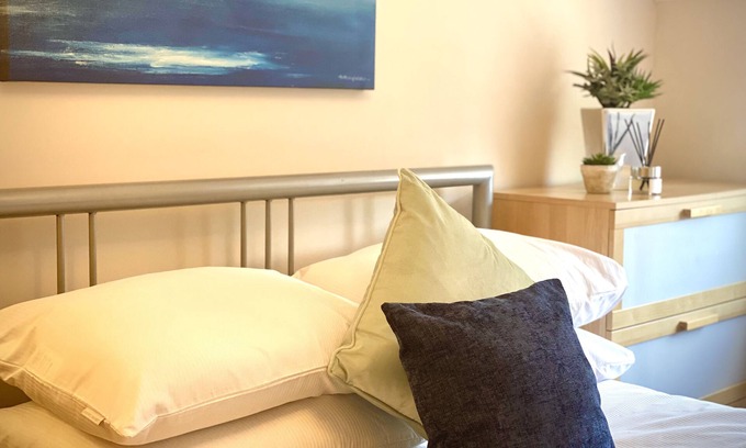 Hartwell Maison | Aylesbury Contractor & Staycation Home