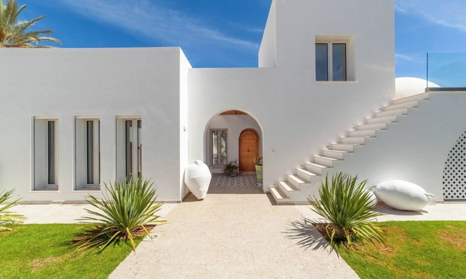 Djerba Midun Villa | AZUL VILLA, 5 minutes from the beach, Luxury Villa super for families.