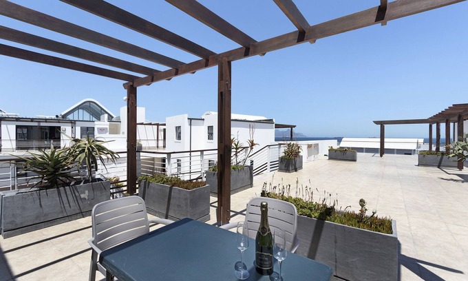 Big Bay Appartement | Azure 220, Blouberg