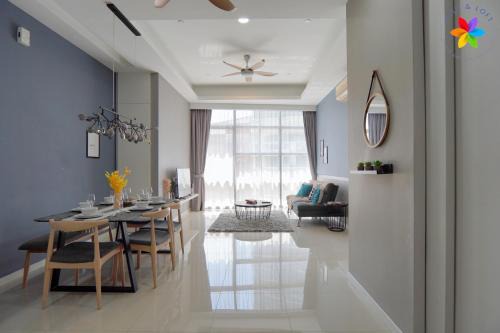 Petaling Jaya Appartement | Azure Residences by Lilyandloft Paradigm Mall