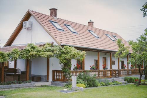 Holloko Appartement | Béke Vendégház