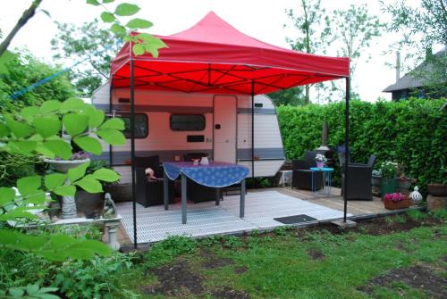Municipality of Molenlanden Lit Et Petit-Déjeuner | B&B Öland Caravan "Juf Jansen"