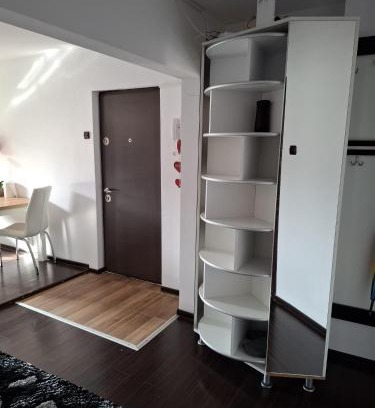 Petrosani Appartement | B&B Apartment