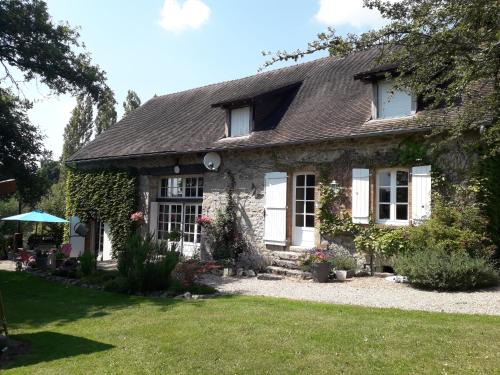 Saint-Hilaire-les-Places Lit Et Petit-Déjeuner | B&B Buddleja