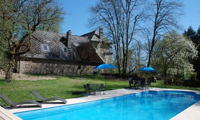 Saint-Julien-aux-Bois Lit Et Petit-Déjeuner | B&B Chateau Le Bois