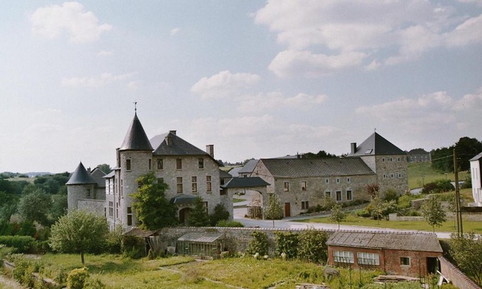 Laneffe Lit Et Petit-Déjeuner | B&B Ferme Château de Laneffe