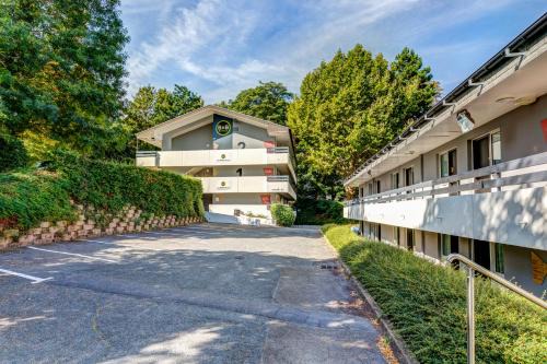 Louveciennes Hôtel | B&B HOTEL Louveciennes