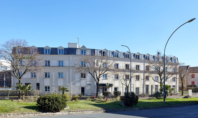 Adamville Hôtel | B&B HOTEL Saint-Maur Créteil