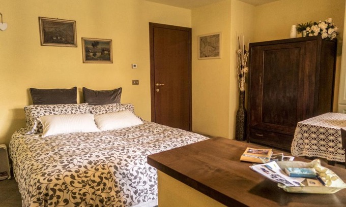 Moncrivello Appartement | B&B Il Mirtillo