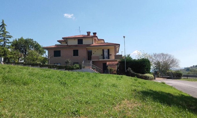 Montecarotto Appartement | B & B Il Sicomoro