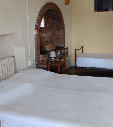 Montefiorino Appartement | B&B La Verna