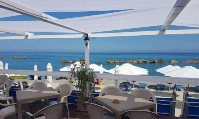 Rometta Marea Lit Et Petit-Déjeuner | B&B Rometta Beach