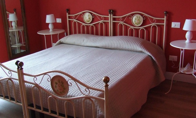 San Felice del Benaco Lit Et Petit-Déjeuner | B&B Summer Solstice.Intimate, surrounded by greenery. CIN:IT017171C1ARRG5CEF