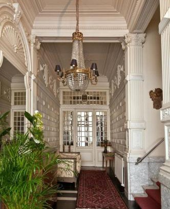 Statiekwartier Lit Et Petit-Déjeuner | B&B The Baron