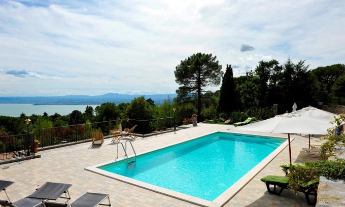 Tuoro sul Trasimeno Maison | B&B Villa Sensi