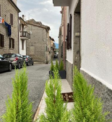 Bomarzo Maison | B&brown