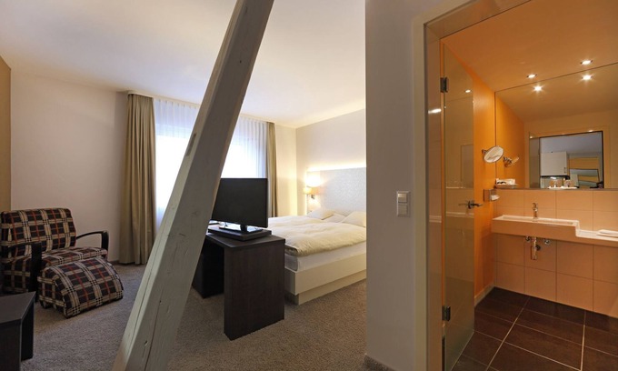 Zentrum Appartement | b) Einzelzimmer Komfort mit Dusche und WC