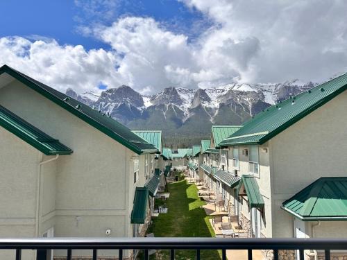 Harvie Heights Appartement | B233 Mountain View 2BD 2BT AC BonFire BBQ Townhome Close to Banff