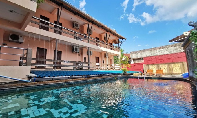 Nanai Road Hôtel | Baan Veerakit Hotel