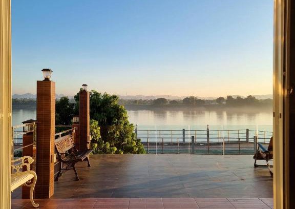 Nakhon Phanom Maison | BaanJergun-บ้านเจอกัน