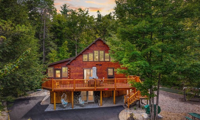Conway Appartement | Babbling Brook | Modern Cabin with Pond Access