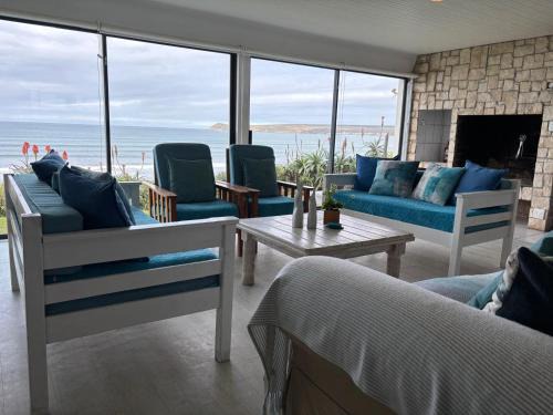 Witsand Maison | Baby Whale Bliss - Beachfront House