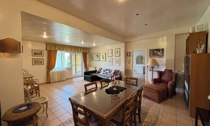 Campagnano di Roma Appartement | Baccano Escape, villa nestled in the green countryside of Campagnano di Roma