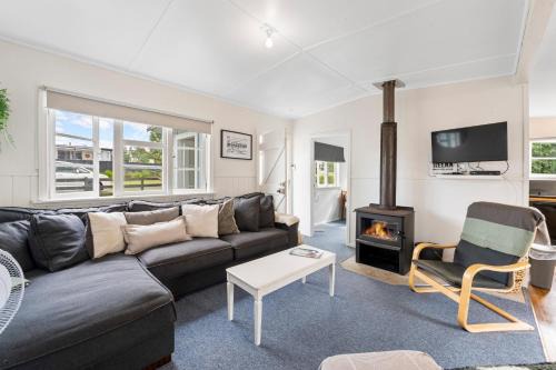 Mangakino Maison | Bach Haven - Mangakino Holiday Home