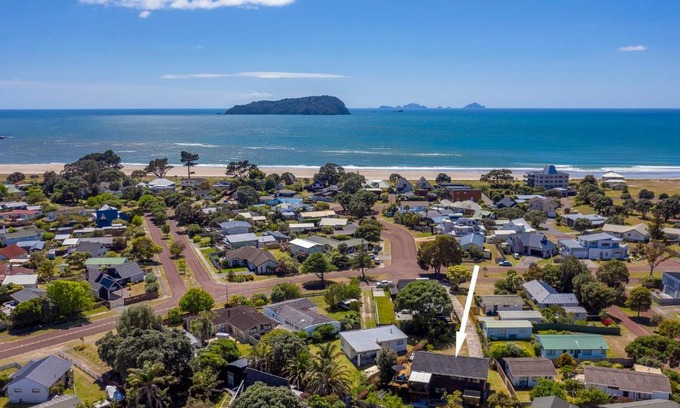 Pauanui Maison | Bach on Boulevard - Pauanui Holiday Home