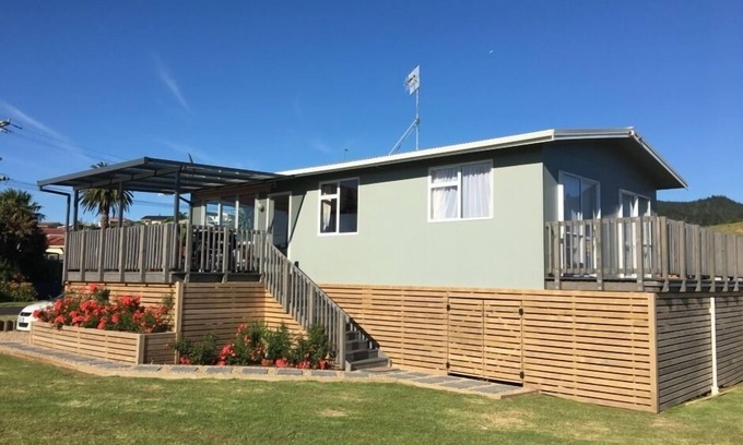 Waihi Beach Maison | Bach sur Wallnutt - Fin nord ensoleillée, à 200m de la plage et du soleil matinal
