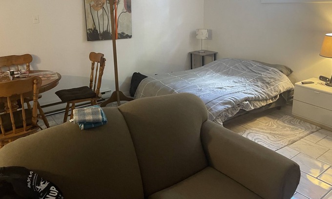 Masson-Angers Appartement | bachelor pad