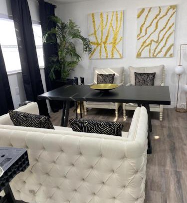 Tampa Maison | Backyard Modern Zen Retreat with Inside Modern Vibe
