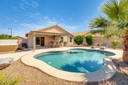 San Tan Valley Maison | Backyard Oasis Updated San Tan Valley Escape