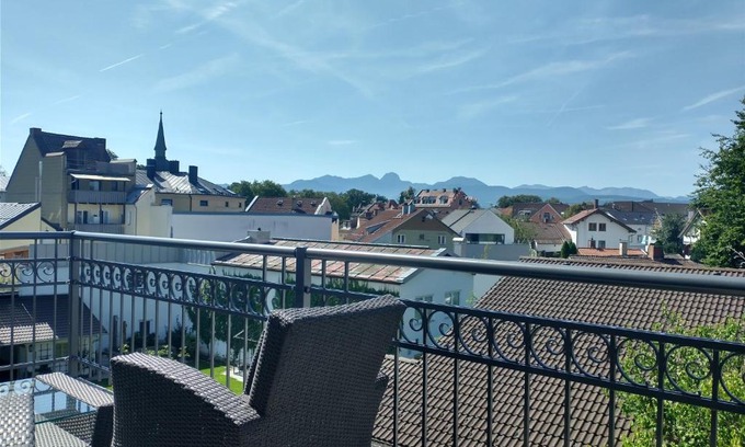 Bad Aibling Appartement | Bad Aibling City Apartment - Pano