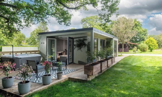 Malmesbury Appartement | Badgers Sett | Hot Tub Stay in the Cotswolds