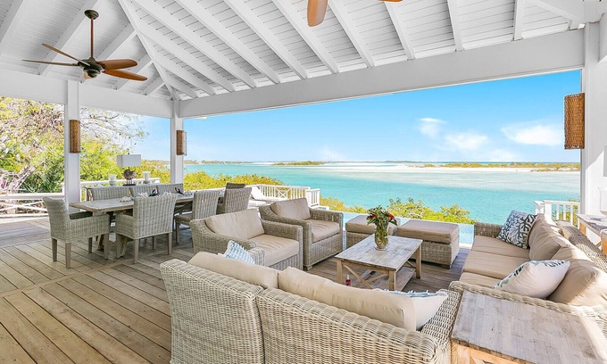 Hartswell Villa | Bahari House - Luxury Oceanfront Villa w/ Spectacular View, Pool, Spa and Dock