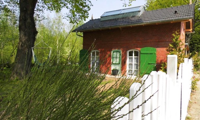 Droyßig Appartement | Bahnhof Droyßig - Übernachten im Denkmal