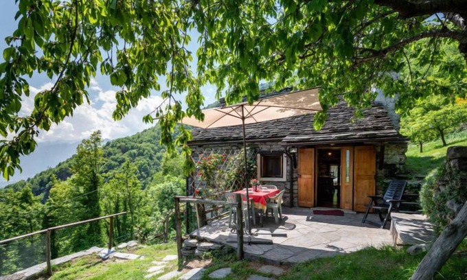 Domodossola Maison | Maison Baita Degli Orsi (DOD110) à Domodossola - 5 personnes, 1 chambres