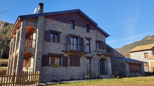 Fiscal Maison | Balcón de la Peña Cancias