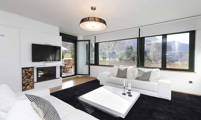 Panticosa Appartement | Balcón de Saras by Bevalle