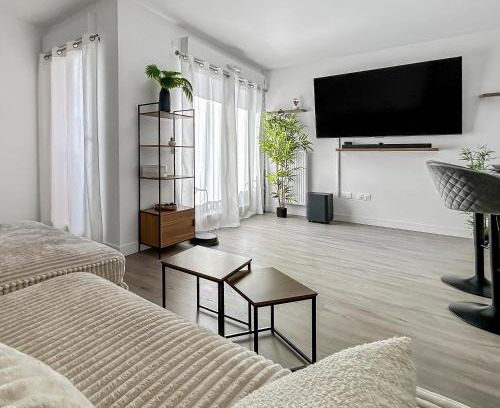 Romainville Appartement | Balcon privé, Fibre, Séjour Calme Grand Paris